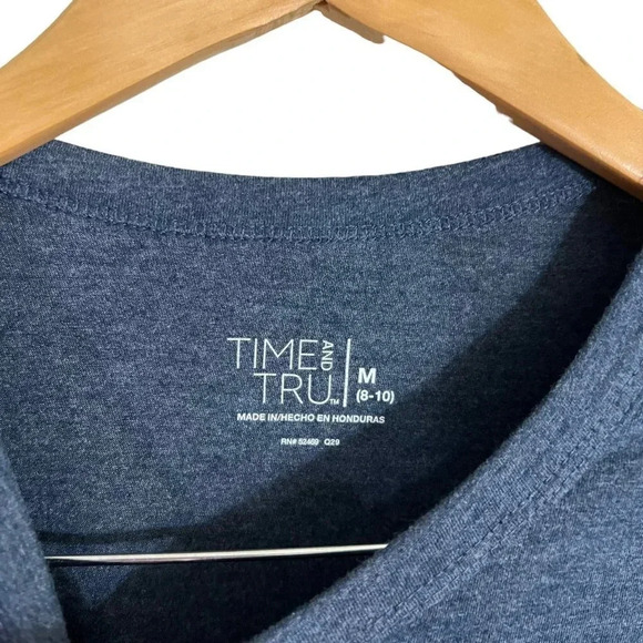 Time and Tru Blue Long Sleeve T Shirt Size Medium Round Neckline Pullover Basic - Picture 3 of 5